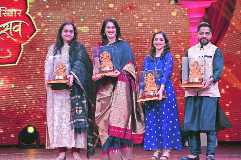 २५ लेखकांना सन्मानरूपी दाद