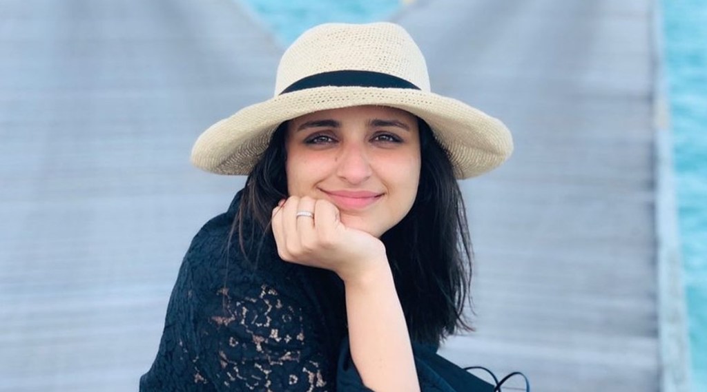 parineeti-chopra-bikini-look
