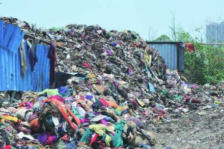 कुजलेल्या कचऱ्यामुळे दुर्गंधी