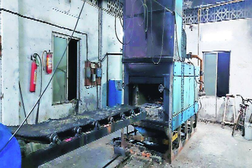 दाहिनीतील गॅस संपल्याने तीन दिवसांनंतर अंत्यविधी