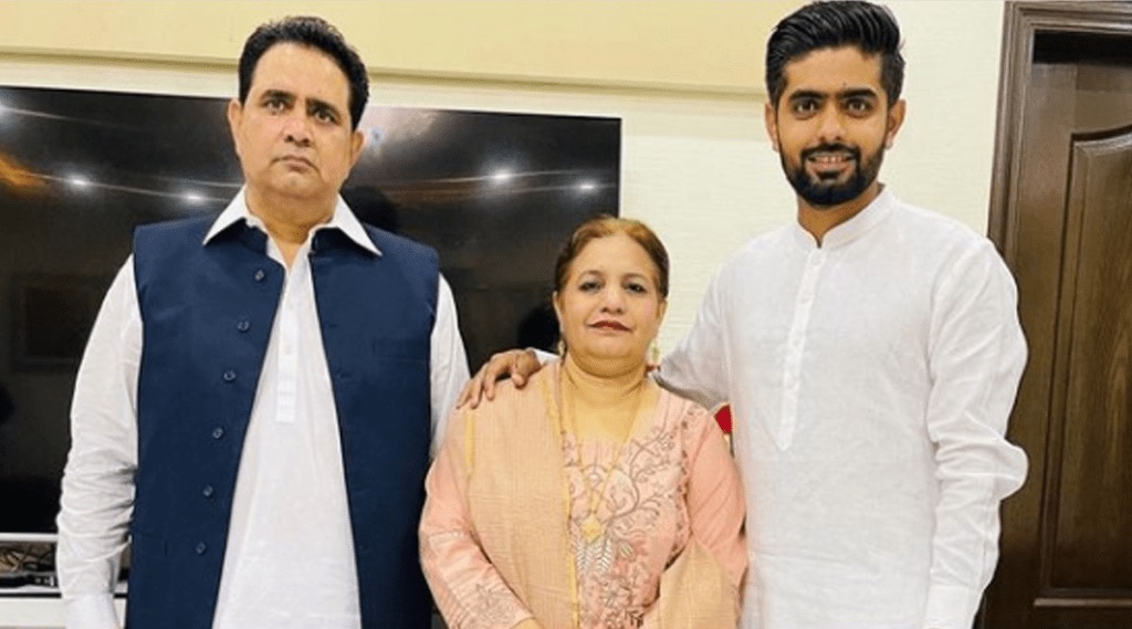Babar_Azam_With_Family