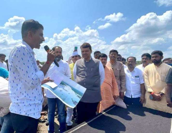 यावेळी उपस्थित शेतकऱ्यांपैकी अनेकांनी आपली व्यथा मांडली.