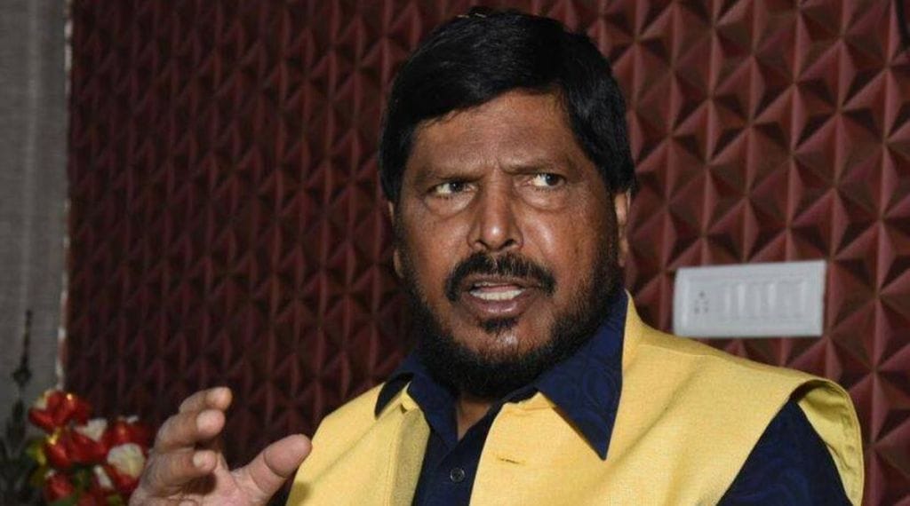 “…तर त्या मुख्यमंत्र्यांना कन्याकुमारीतील तिन्ही समुद्रात फेकू;” रामदास आठवलेंचा इशारा “…तर त्या मुख्यमंत्र्यांना कन्याकुमारीतील तिन्ही समुद्रात फेकू;” रामदास आठवलेंचा इशारा