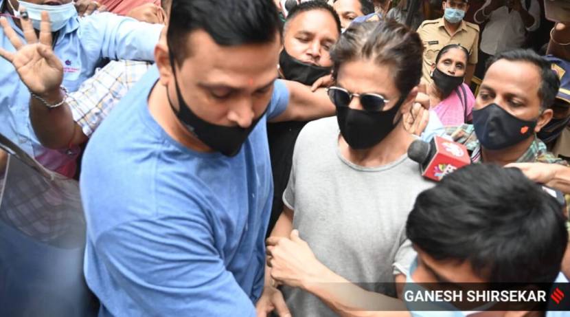 या संपूर्ण प्रकरणामुळे अभिनेता शाहरुख खान अडचणीत सापडला आहे.