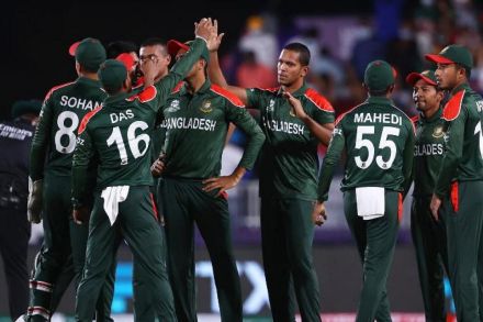 T20 World Cup : बांगलादेशपुढे बलाढय़ इंग्लंडचे आव्हान