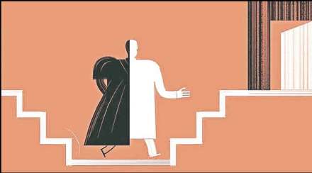 ‘लोकशाही’त संस्थांची मतलबी मोडतोड