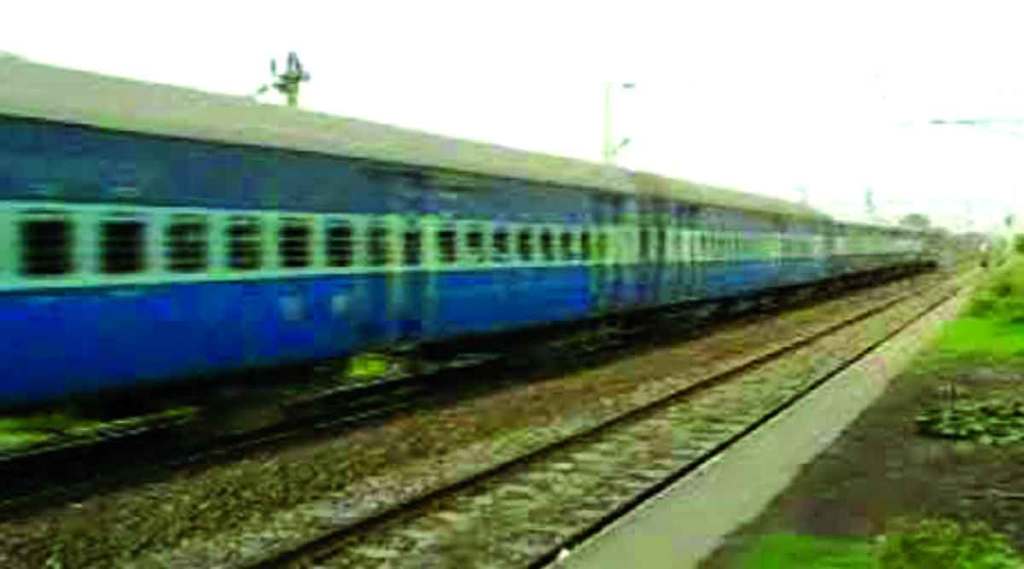 ऐन दिवाळीच्या तोंडावर मुंबई, पुण्याच्या रेल्वे रद्द