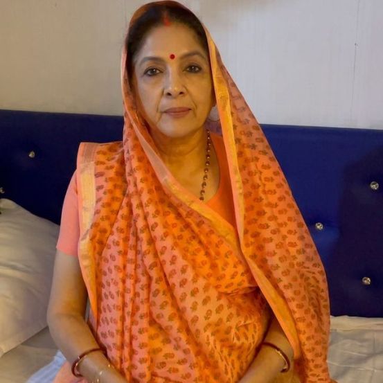 'माझ्या वडिलांनी माझ्या आईसोबत जे कृत्य केले ते लपवण्यासाठी आईने स्वत:ला संपवले. म्हणून मला असे वाटते की मी हे पुस्तक माझे वडील, आई, भाऊ आणि वहिनी यांच्या निधनानंतर लिहिले. ते जीवंत असताना मी हे पुस्तक लिहू शकले नसते' असे नीना म्हणाल्या.
