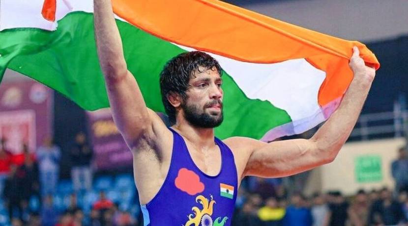 रवी कुमार दहिया गुरुवारी ऑलिम्पिकमध्ये कुस्तीमध्ये रौप्यपदक पटकावणारा भारताचा दुसरा मल्ल ठरला. पुरुषांच्या फ्रीस्टाईल कुस्तीमध्ये ५७ किलो वजनी गटात रवीकुमार दहियाचा अंतिम सामना रशियन ऑलिंपिक कमिटीच्या जावूर युगुयेवशी झाला, पण युगुयेवने आपला अनुभव पणाला लावत ही लढत ७-४ने जिंकली. रवीला रौप्यपदकावर समाधान मानावे लागले