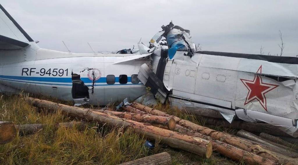 Russia Plane crash : रशियात विमान कोसळून मोठी दुर्घटना; १६ पॅराशूट जंपर ठार