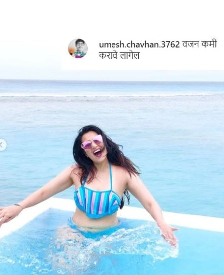 मात्र सईच्या या फोटोवर एक युजर कमेंट करत म्हणाला, 