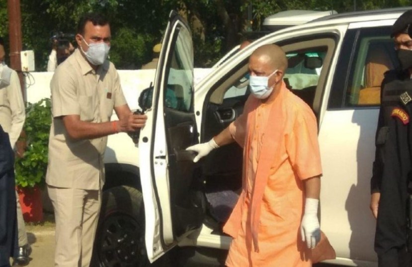 yogi adityanath janta darbar 