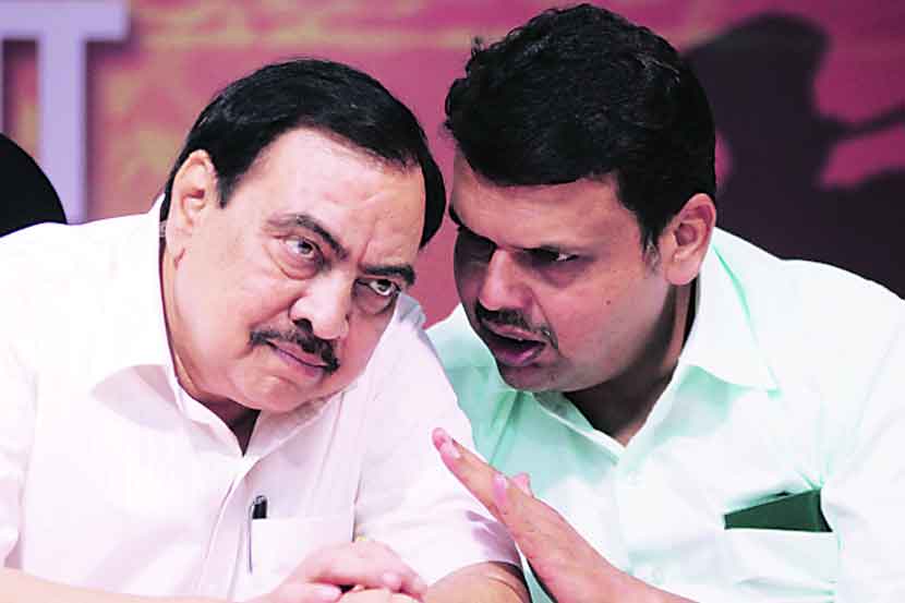 विधानसभा निवडणुकीत तिकीट नाकारण्यात आल्यानंतर एकनाथ खडसे नाराज झाले होते. त्यांनी ही नाराजी वारंवार व्यक्तही केली होती