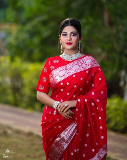 Dhanashri Kadgaonkar Transformation Fat To Fit Photos