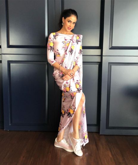 Genelia Deshmukh Saree Look Photos