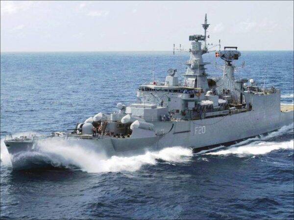 भारतीय लष्कर आणि हवाई दल आधीच मालदीवमध्ये पोहोचले असताना, आयएनएस बेतवा कोचीनहून निघाली आणि ऑस्ट्रेलियाच्या मैत्रीपूर्ण भेटीवरून परतणारी आयएनएस गोदावरी तिला मिळाली. (फोटो क्रेडिट: विकिमीडिया कॉमन्स.)