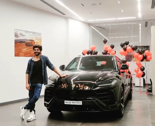 Chinese van food on Lamborghini bonnet Kartik Aaryan roadside foodscape on way back from Bigg Boss 15
