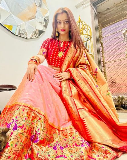 Manasi Naik Kharera