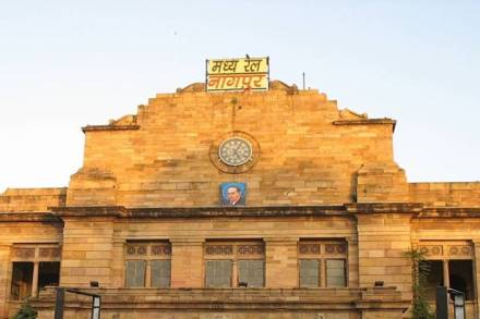 रेल्वेस्थानकांचा पुनर्विकास रखडण्याची शक्यता ; इंडियन स्टेशन डेव्हलपमेंट कॉर्पोरेशन गुंडाळल्याचा परिणाम