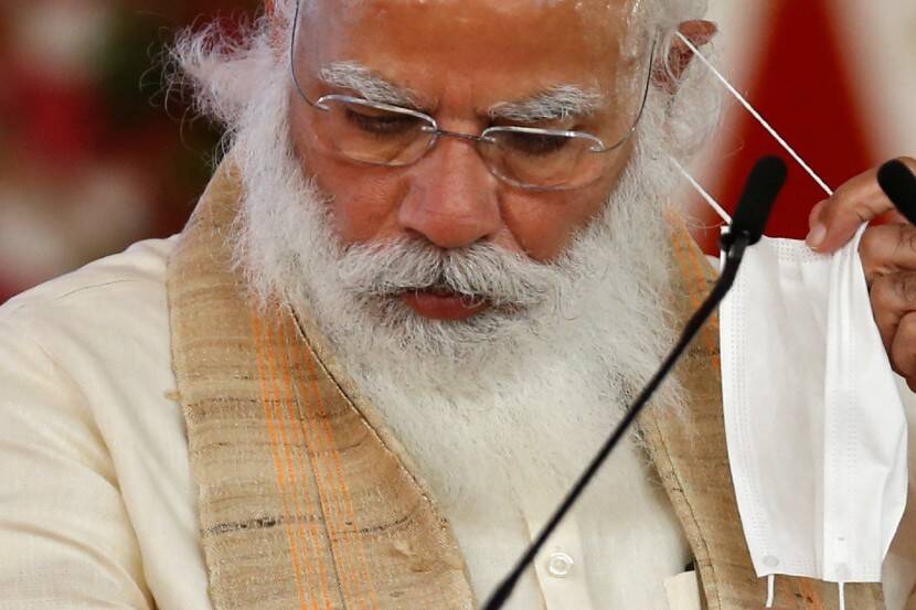 मॉर्निंग कन्सल्ट सर्वेक्षणाच्या मान्यता रेटिंगनुसार, गेल्या वर्षी २ नोव्हेंबरच्या तुलनेत यावेळी पंतप्रधान मोदींची लोकप्रियता ४ अंकांनी कमी झाली आहे. (सौजन्य : ऱॉयटर्स)