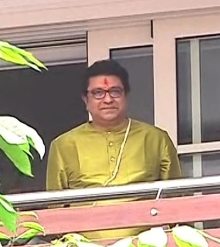 Inside Photos Raj Thackeray Devendra fadnavis meeting at his new home shivtirtha