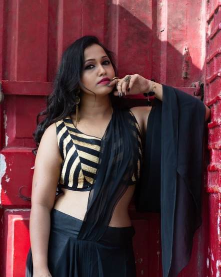 Ratris Khel Chale 3 Shevanta Krutika Tulaskar Hot Photos