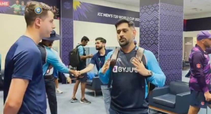 Scotland players visit Indian dressing room