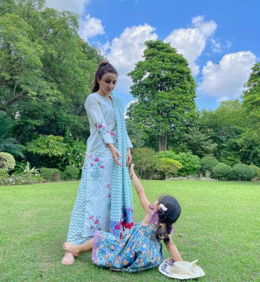 Soha Ali Khan Kunal Kemmu Inaaya Naumi Kemmu Tadoba National Park Photos