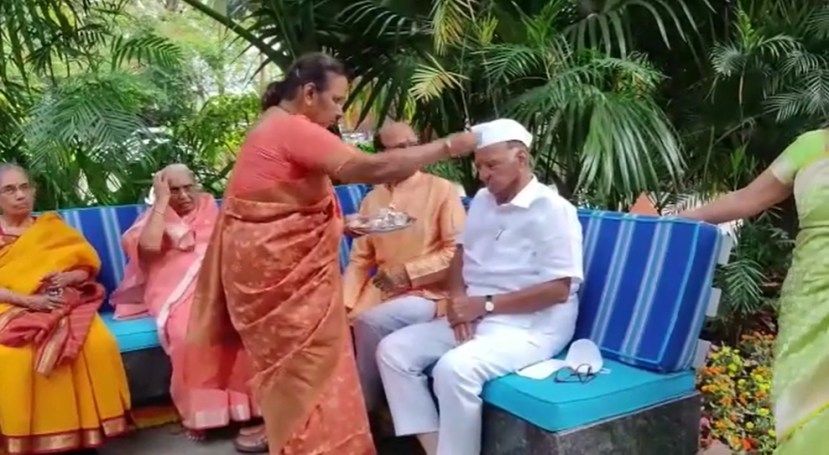 Sharad Pawar Supriya Sule Pawar Family Diwali 2021 Photos