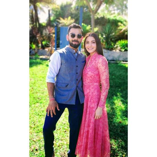 Virat Kohli Anushka Sharma Love Story Romantic Photos