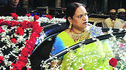 २००७ मध्ये हसिना पारकरला अटक झाली तेव्हा सलीम पटेललाही अटक करण्यात आली होती. दाऊदच्या पलायनानंतर हसीनाच्या नावावर संपत्ती जमा झाल्याचे रेकॉर्डवरून समोर आले आहे. यात सलीमची महत्त्वाची भूमिका होती. मालमत्तेची पॉवर ऑफ अॅटर्नी त्यांच्या नावावर घेण्यात आली. सलीम पटेल हसीनाच्या संपूर्ण व्यवसायाचा प्रमुख होता, असे देवेंद्र फडणवीस म्हणाले.