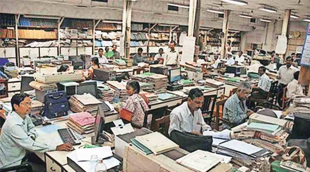 ‘दफ्तरदिरंगाई’चे ओझे ‘दफ्तरदिरंगाई’चे ओझे