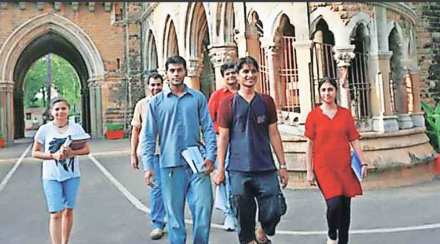 विधी अभ्यासक्रमाचे विद्यार्थी निकालाच्या प्रतीक्षेत