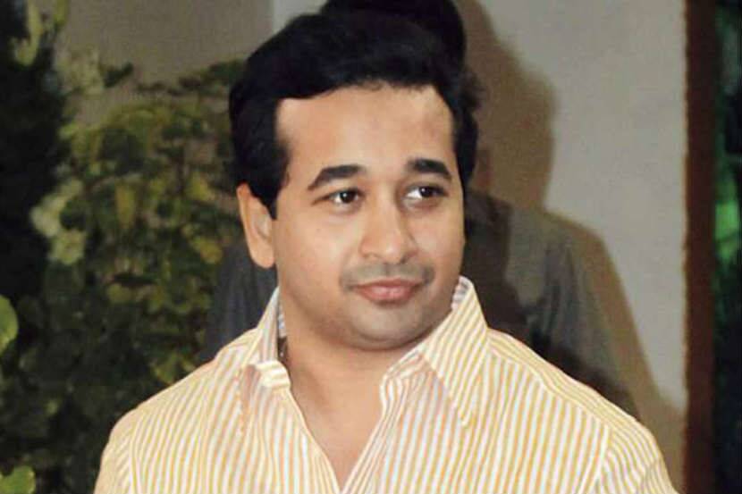 मराठा समाजाला आरक्षण मिळू नये असेच या सरकारचे धोरण दिसते, असेही नितेश राणेंनी म्हटले.