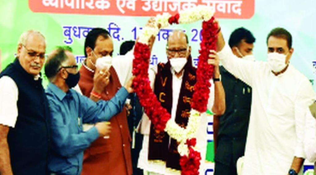 त्रिपुरासारख्या घटनेच्या पडसादामुळे व्यापाऱ्यांचे नुकसान त्रिपुरासारख्या घटनेच्या पडसादामुळे व्यापाऱ्यांचे नुकसान