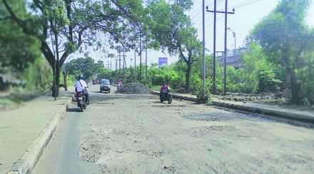 कामोठे ते कळंबोली दरम्यानच्या रस्त्याची दुरावस्था