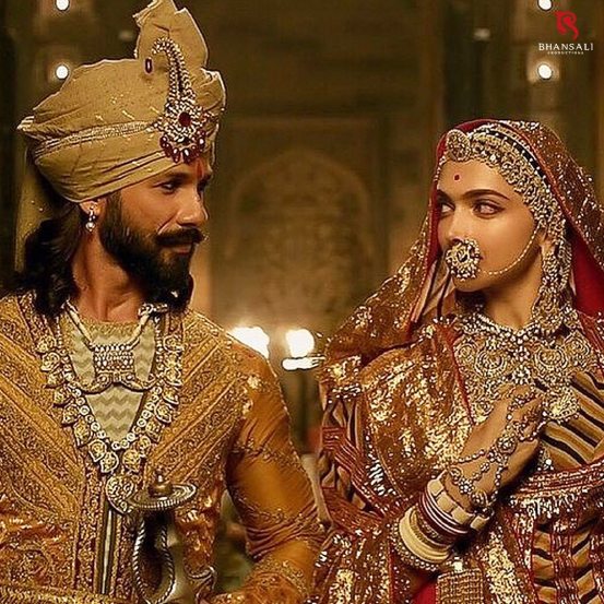 त्यानंतर ते ज्यूनिअर आर्टिस्टसाठी वापरण्यात येतात.