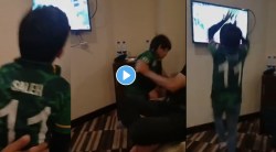 T20 WC 2021: पाकिस्तानच्या पराभवानंतर छोट्या चाहत्याला अश्रू अनावर; शोएब अख्तरने केला व्हिडीओ शेअर