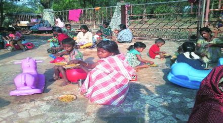 कुपोषित बालकांचे पालकत्व बदलले