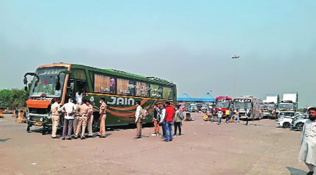 एसटी बंद आंदोलनाचा ग्रामीण भागात परिणाम