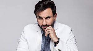 'बंटी और बबली २' या चित्रपटात सैफ अली खानने एका मध्यमवर्गीय व्यक्तीची भूमिका साकारली आहे. जो लोकांची फसवणूक करतो.