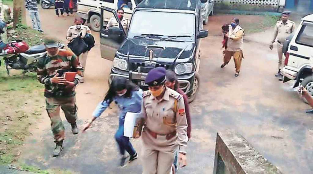 त्रिपुरात अटक केलेल्या दोन महिला पत्रकारांना जामीन