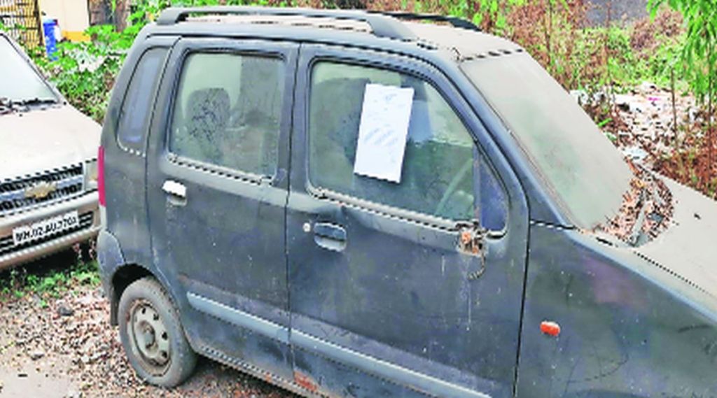 बेवारस वाहनांची समस्या कायम