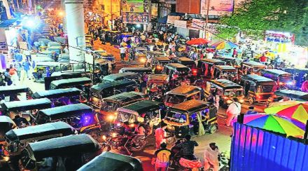 रिक्षा प्रवाशांकडून लूट सुरूच रिक्षा प्रवाशांकडून लूट सुरूच