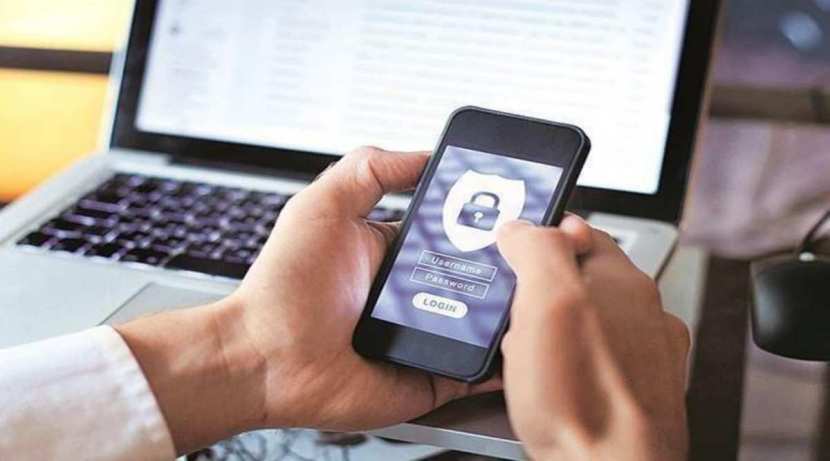 या अहवालात ५० देशांमधील पासवर्डचा अभ्यास करण्यात आलाय. त्यातील ४३ देशांमध्ये सर्वाधिक वापरला जाणारा पासवर्ड १२३४५६ हा आहे.