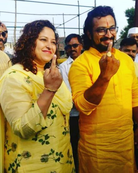 Dr Amol Kolhe Wife Ashvini Kolhe Photos