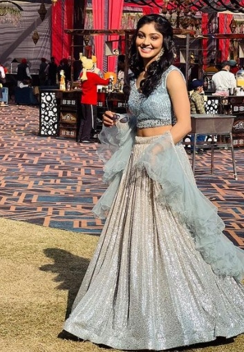 हरलीनने वयाच्या ८व्या वर्षी त्यांनी आपल्या भावासह आणि शेजारच्या मुलांसह क्रिकेट खेळायला सुरुवात केली. ९व्या वर्षी ती शाळेकडून राष्ट्रीय पातळीवर क्रिकेट खेळू लागली. वयाच्या १३व्या वर्षी ती क्रिकेटसाठी हिमाचलला गेली आणि तेथून तिने व्यावसायिक क्रिकेट खेळायला सुरुवात केली.