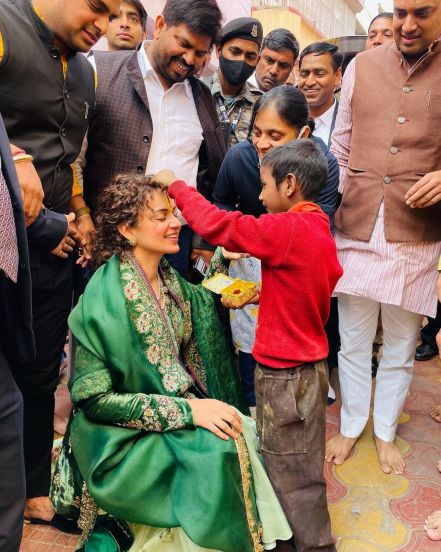 तसेच या वक्तव्यांसाठी तिने माफीची मागणी केली.
