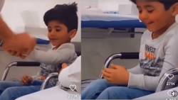नवा हात मिळाल्यावर चिमुरड्याचा चेहरा फुलला; VIRAL VIDEO पाहून तुमच्या डोळ्यात पाणी येईल!