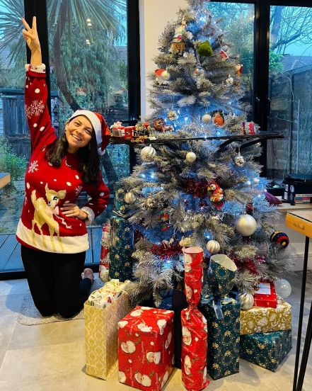 Sonalee Kulkarni Christmas 2021 Celebration